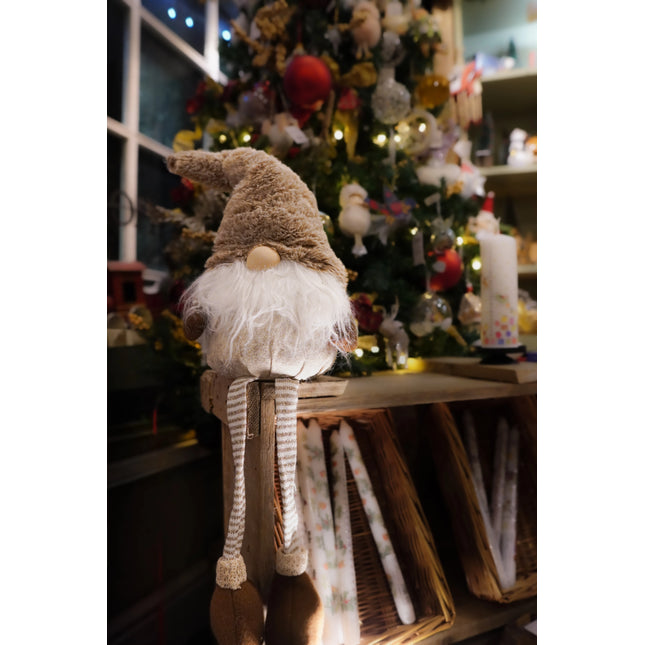 Sitting Christmas Gonk – Plush Nordic Shelf Sitter Decoration
