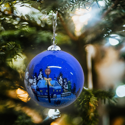 Hand Painted Glass Bauble - Three Snowman on a winters night