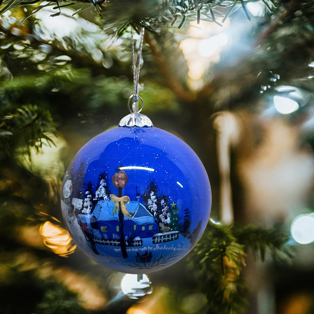 Hand Painted Glass Bauble - Three Snowman on a winters night