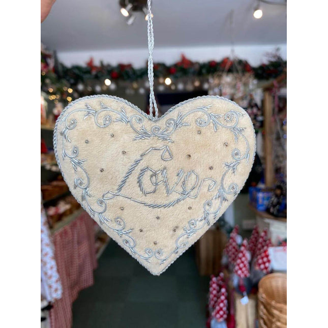 Heart (Love) 5" Crème - Silver wire work image 0