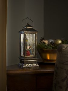 Water Lantern with Dickensian carol singers - Image 3